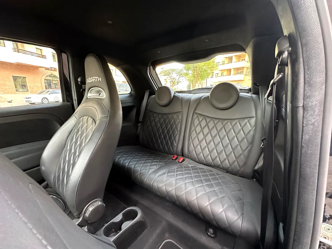 ABARTH 595 Competizione 2022 - photo 10 - Import Émirats | International Cars