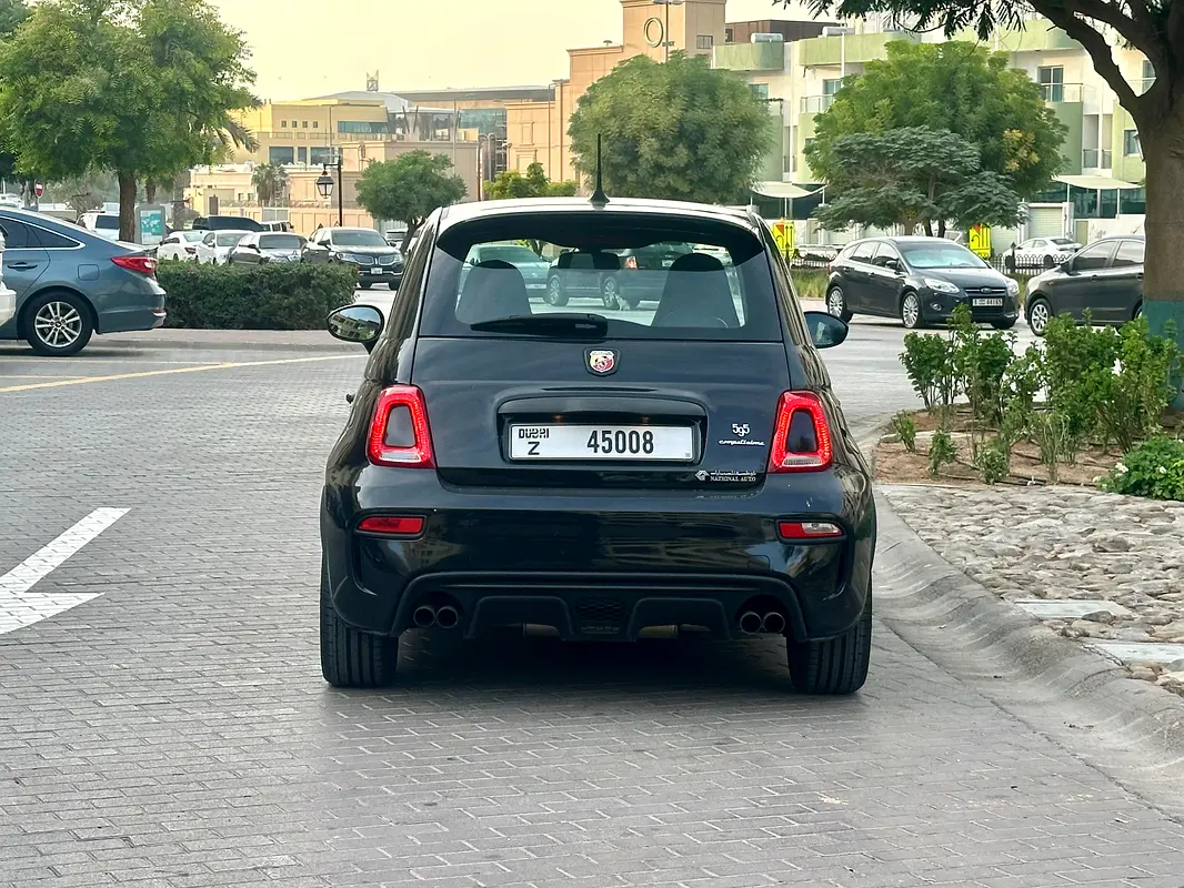 ABARTH 595 Competizione 2022 - photo 4 - Import Émirats | International Cars