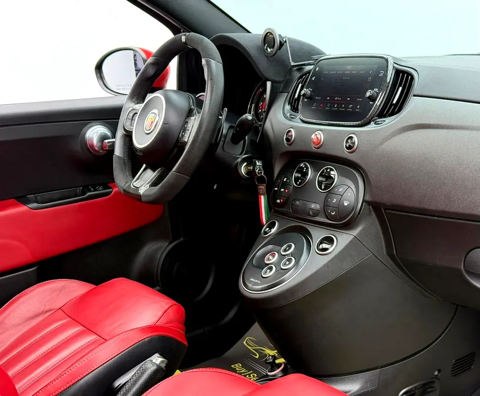 ABARTH 595 Competizione 2019 - photo 10 - Import Émirats | International Cars