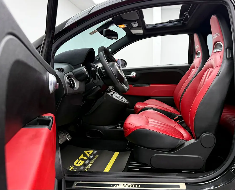 ABARTH 595 Competizione 2019 - photo 11 - Import Émirats | International Cars