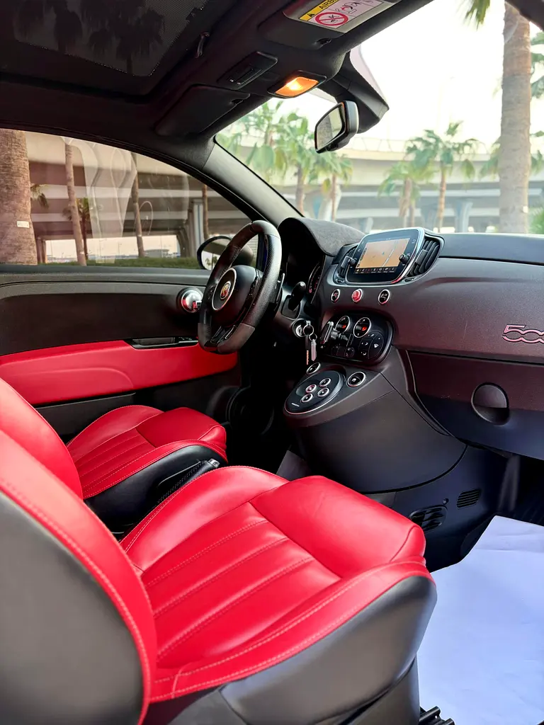 ABARTH 595 Competizione 2020 - photo 10 - Import Émirats | International Cars