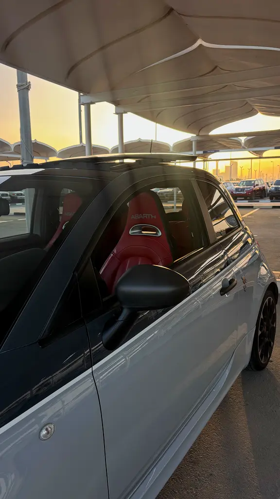 ABARTH 595 Competizione 2021 - photo 4 - Import Émirats | International Cars