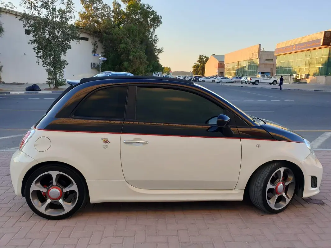ABARTH 595 Cabriolet 2015 - photo 5 - Import Émirats | International Cars