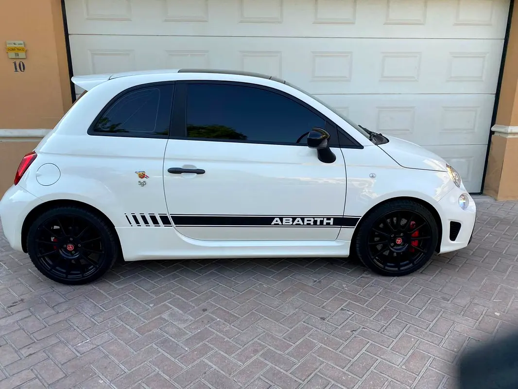 ABARTH 595 Essesse 2020 - photo 5 - Import Émirats | International Cars