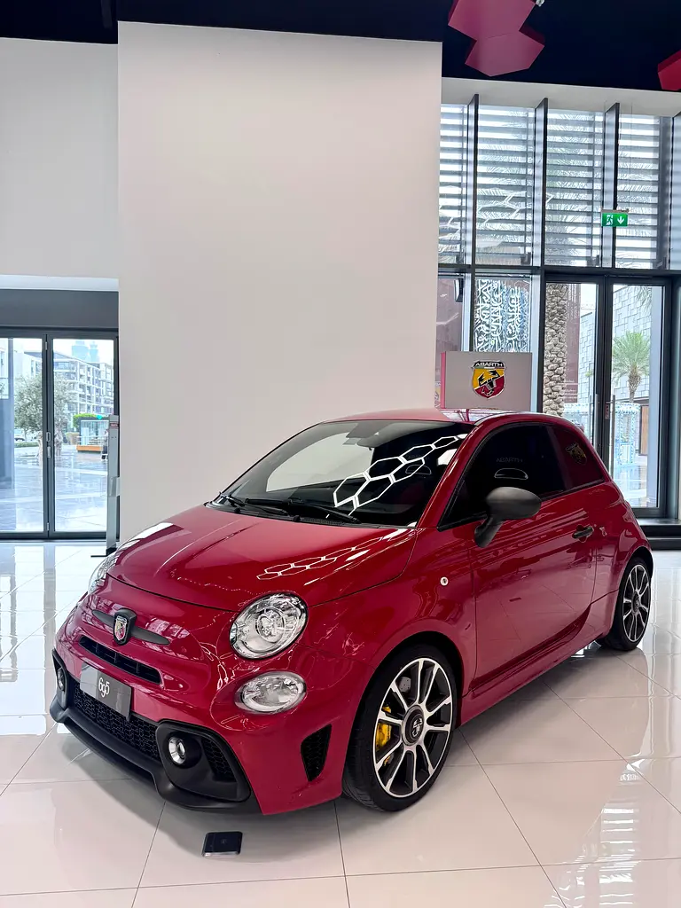 ABARTH 695 Turismo 2023 - photo 2 - Import Émirats | International Cars