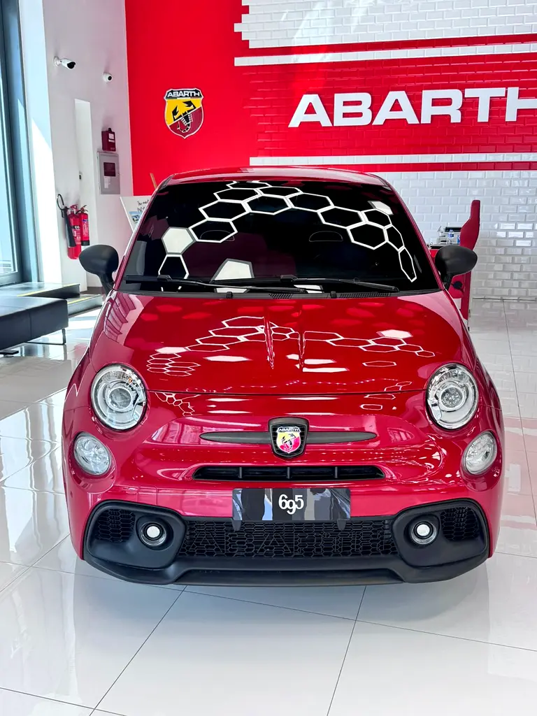 ABARTH 695 Turismo 2023 - photo 3 - Import Émirats | International Cars