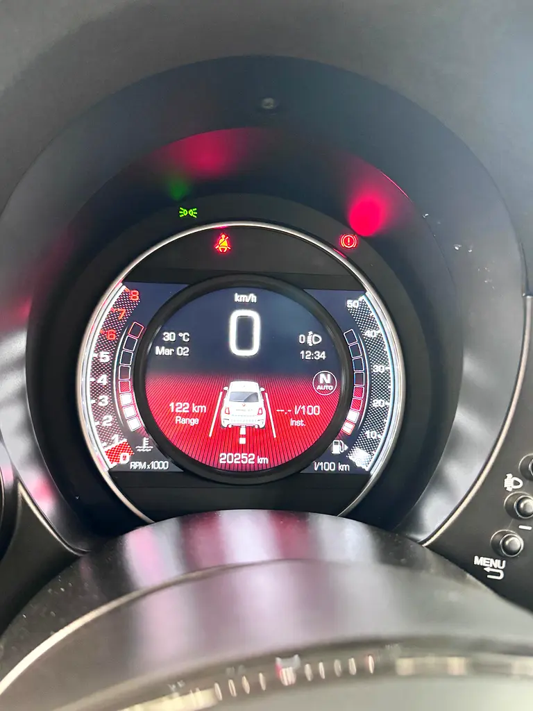 ABARTH 695 Turismo 2024 - photo 9 - Import Émirats | International Cars