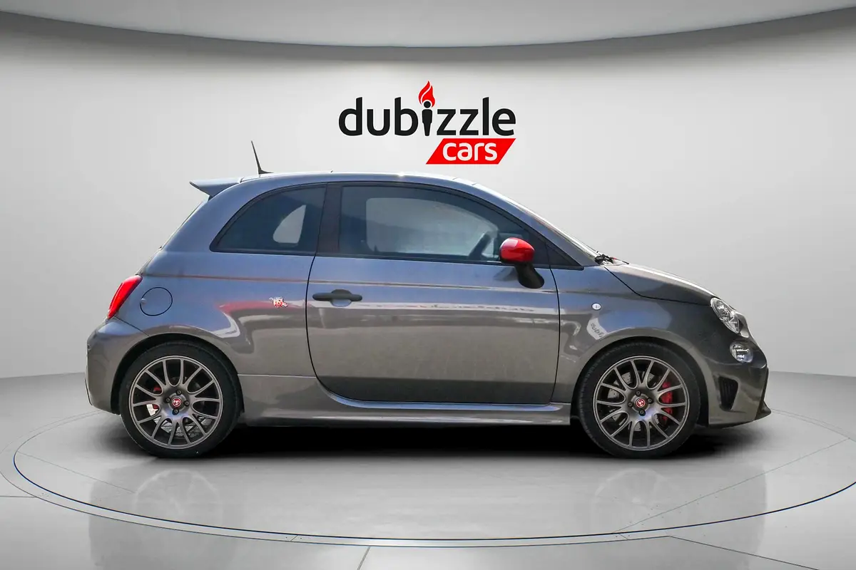 ABARTH 695 Competizione 2023 - photo 7 - Import Émirats | International Cars