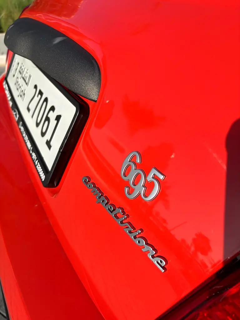 ABARTH 695 Competizione 2024 - photo 11 - Import Émirats | International Cars