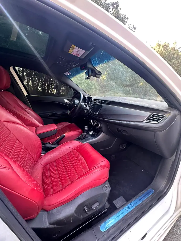 ALFA ROMEO GIULIETTA Veloce 2019 - photo 5 - Import Émirats | International Cars