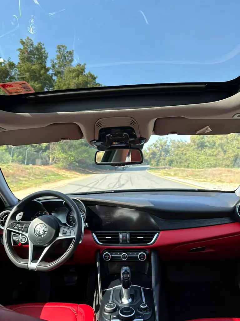 ALFA ROMEO Giulia Super 2019 - photo 6 - Import Émirats | International Cars