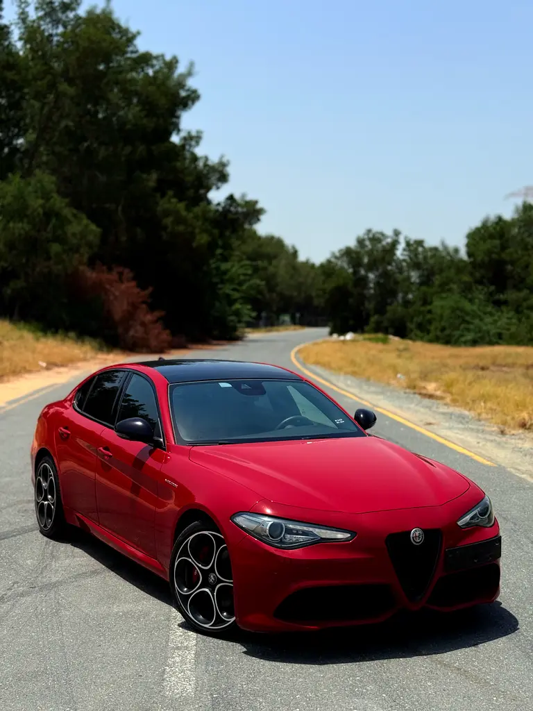 ALFA ROMEO Giulia Veloce 2023 - photo 3 - Import Émirats | International Cars