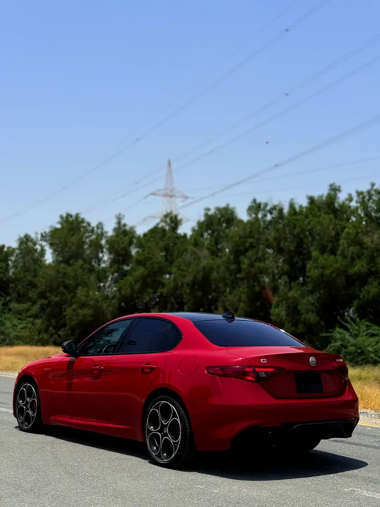 ALFA ROMEO Giulia Veloce 2023 - photo 6 - Import Émirats | International Cars