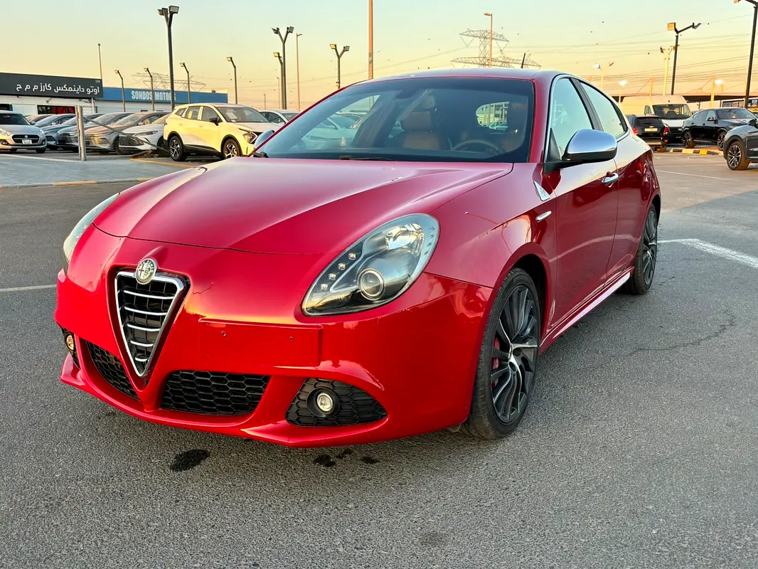 ALFA ROMEO GIULIETTA Turbo Full 2012 - photo 11 - Import Émirats | International Cars