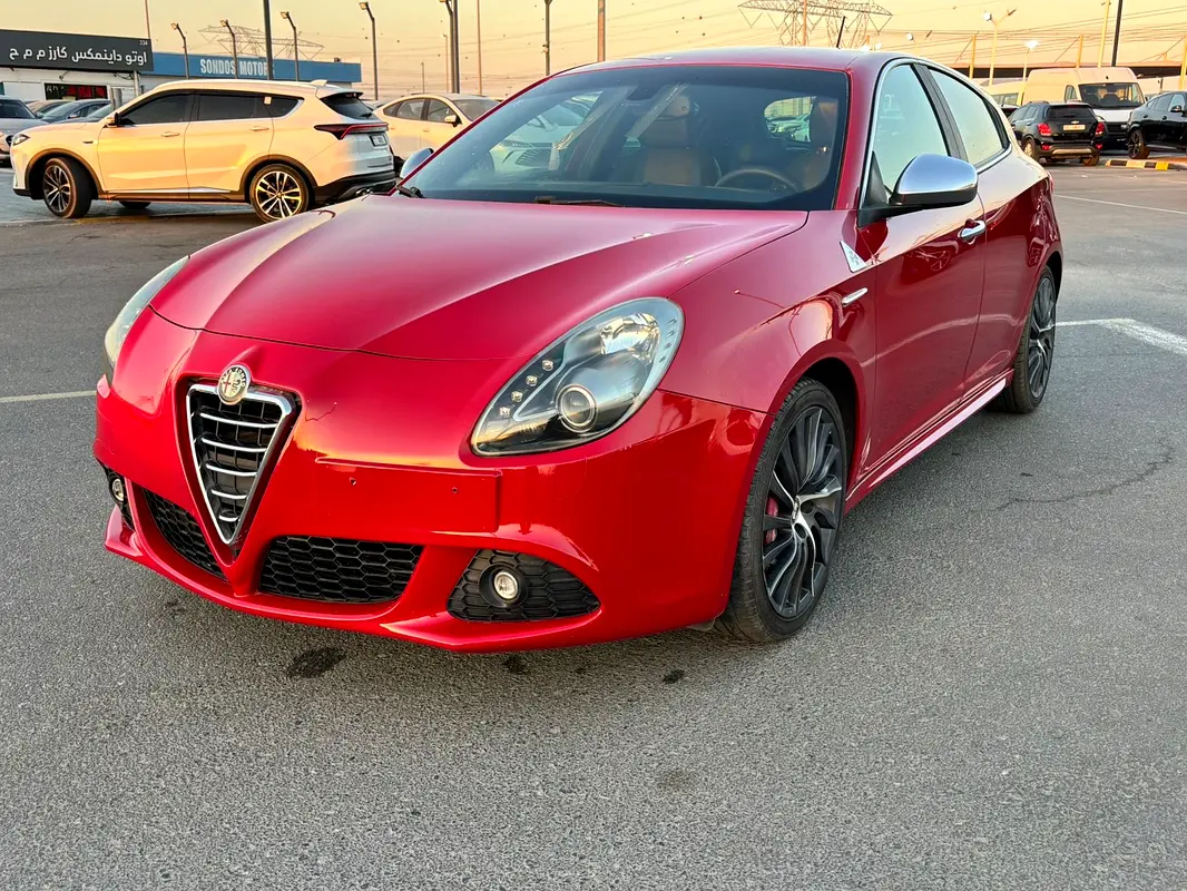 ALFA ROMEO GIULIETTA Turbo Full 2012 - photo 2 - Import Émirats | International Cars