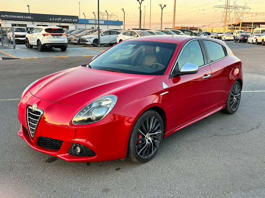 ALFA ROMEO GIULIETTA Turbo Full 2012 - photo 8 - Import Émirats | International Cars