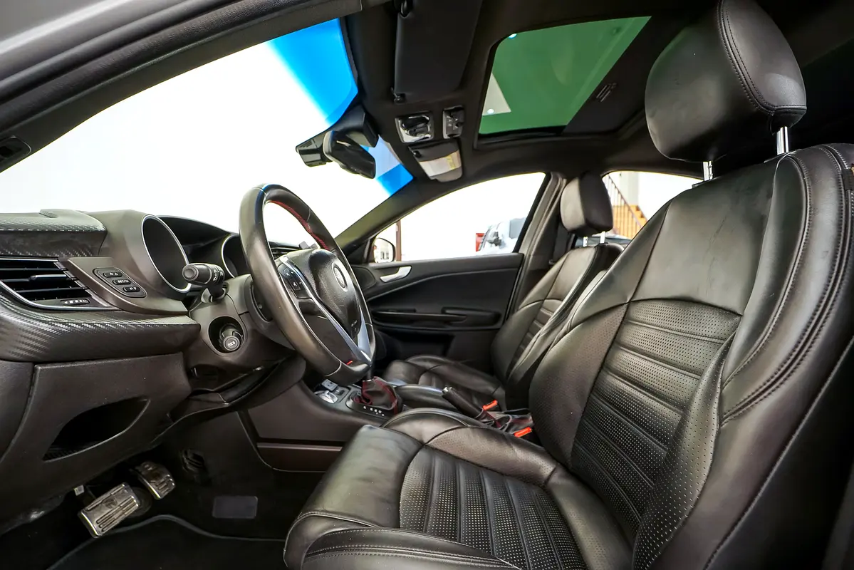 ALFA ROMEO GIULIETTA Veloce 2021 - photo 10 - Import Émirats | International Cars