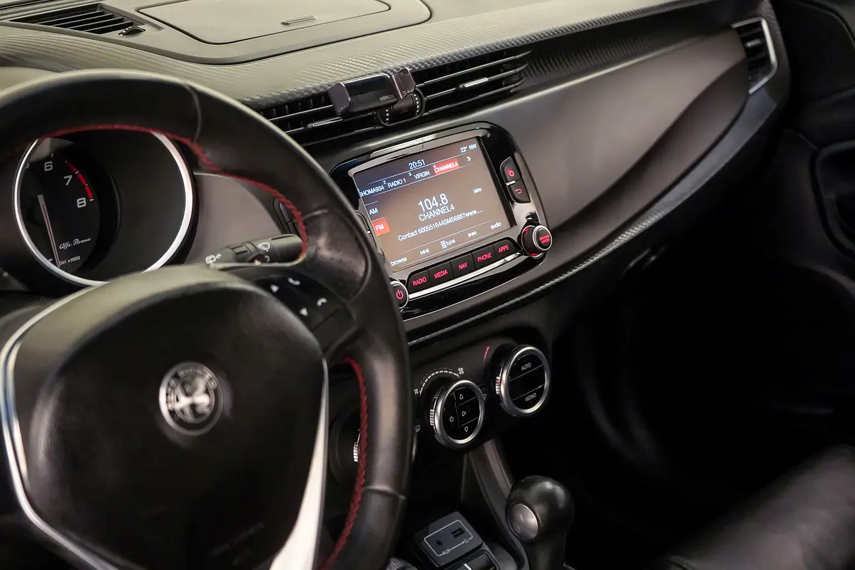 ALFA ROMEO GIULIETTA Veloce 2021 - photo 12 - Import Émirats | International Cars