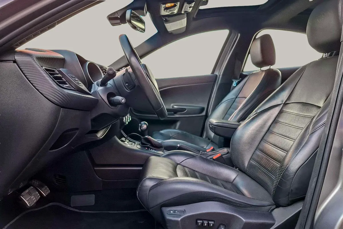 ALFA ROMEO GIULIETTA Veloce 2021 - photo 11 - Import Émirats | International Cars