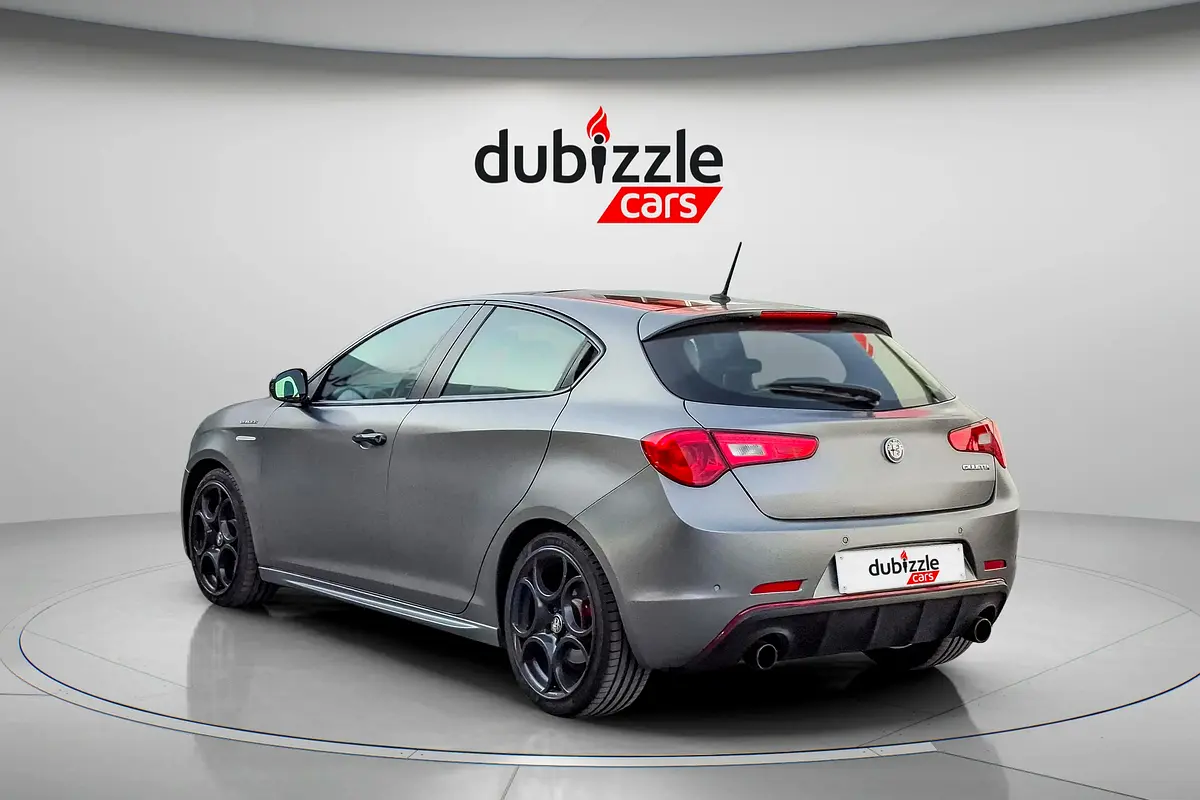 ALFA ROMEO GIULIETTA Veloce 2021 - photo 8 - Import Émirats | International Cars