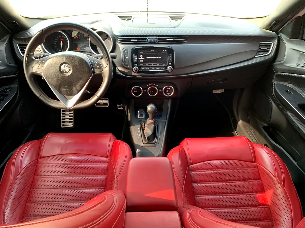 ALFA ROMEO GIULIETTA Veloce 2020 - photo 2 - Import Émirats | International Cars