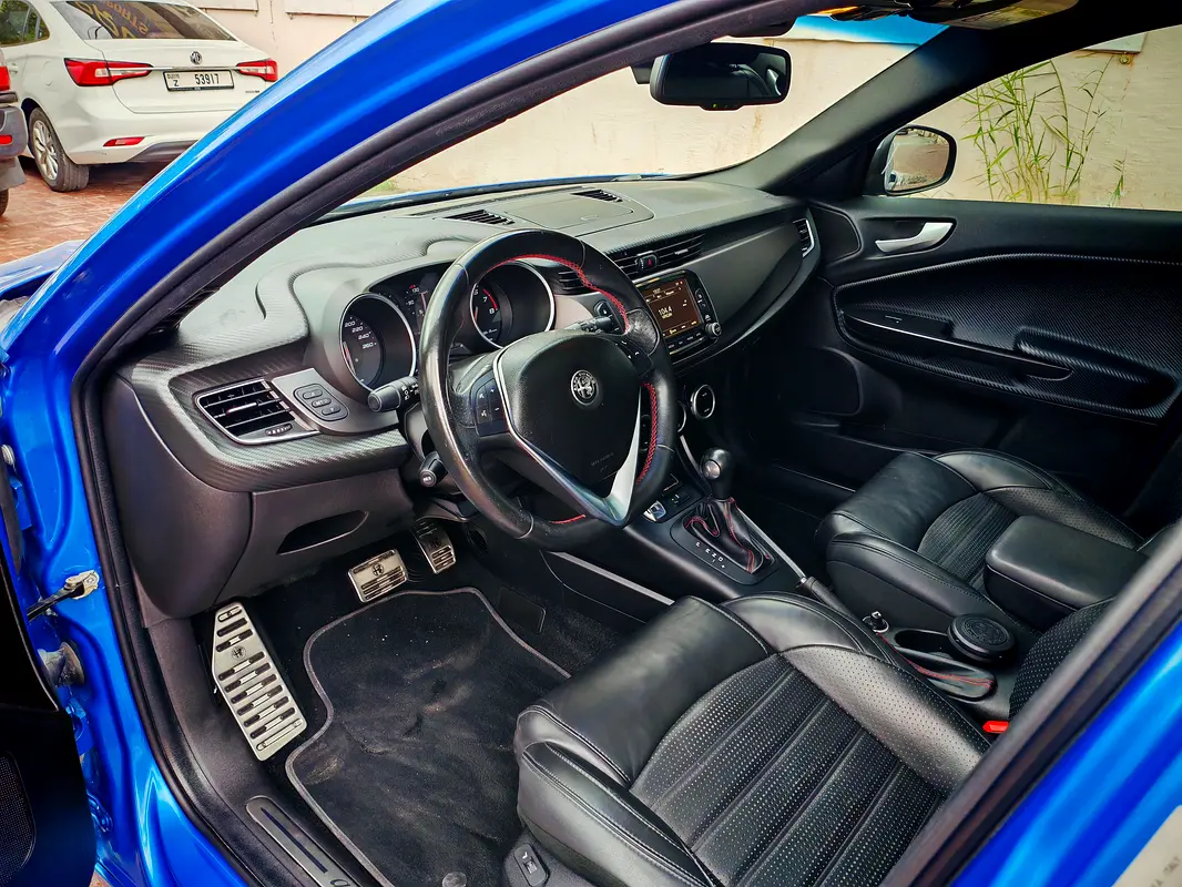 ALFA ROMEO GIULIETTA Veloce 2019 - photo 11 - Import Émirats | International Cars