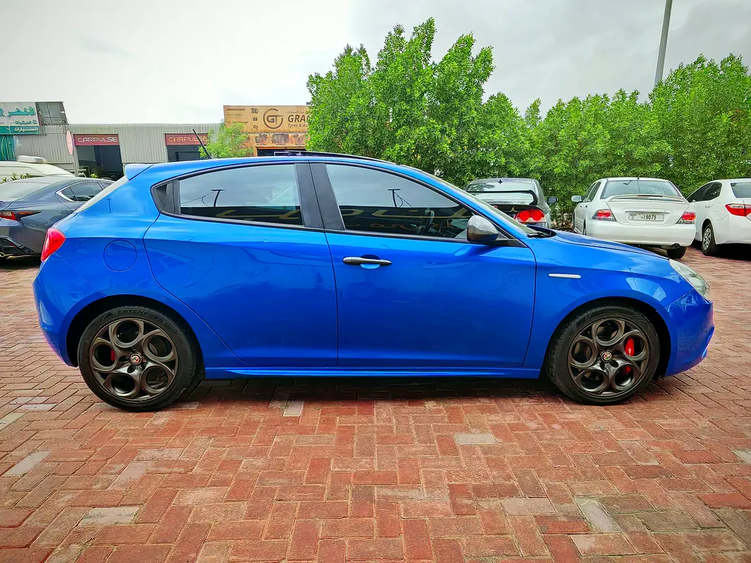 ALFA ROMEO GIULIETTA Veloce 2019 - photo 8 - Import Émirats | International Cars