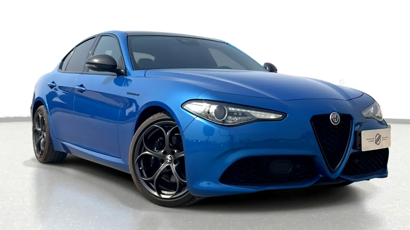 ALFA ROMEO Giulia Estrema 2023 - photo 3 - Import Émirats | International Cars