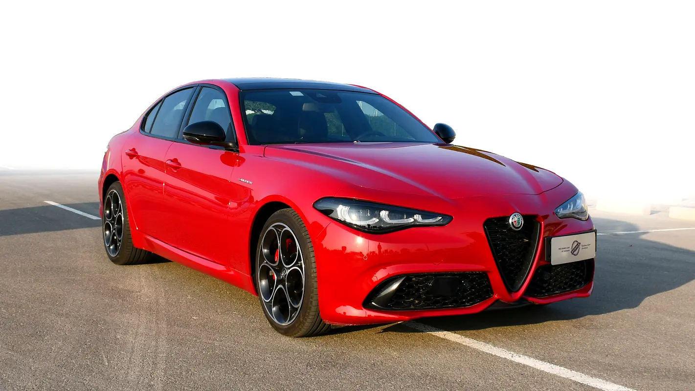 ALFA ROMEO Giulia Veloce 2024 - photo 3 - Import Émirats | International Cars