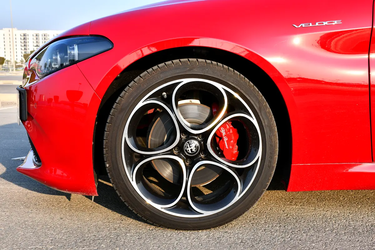 ALFA ROMEO Giulia Veloce 2024 - photo 6 - Import Émirats | International Cars