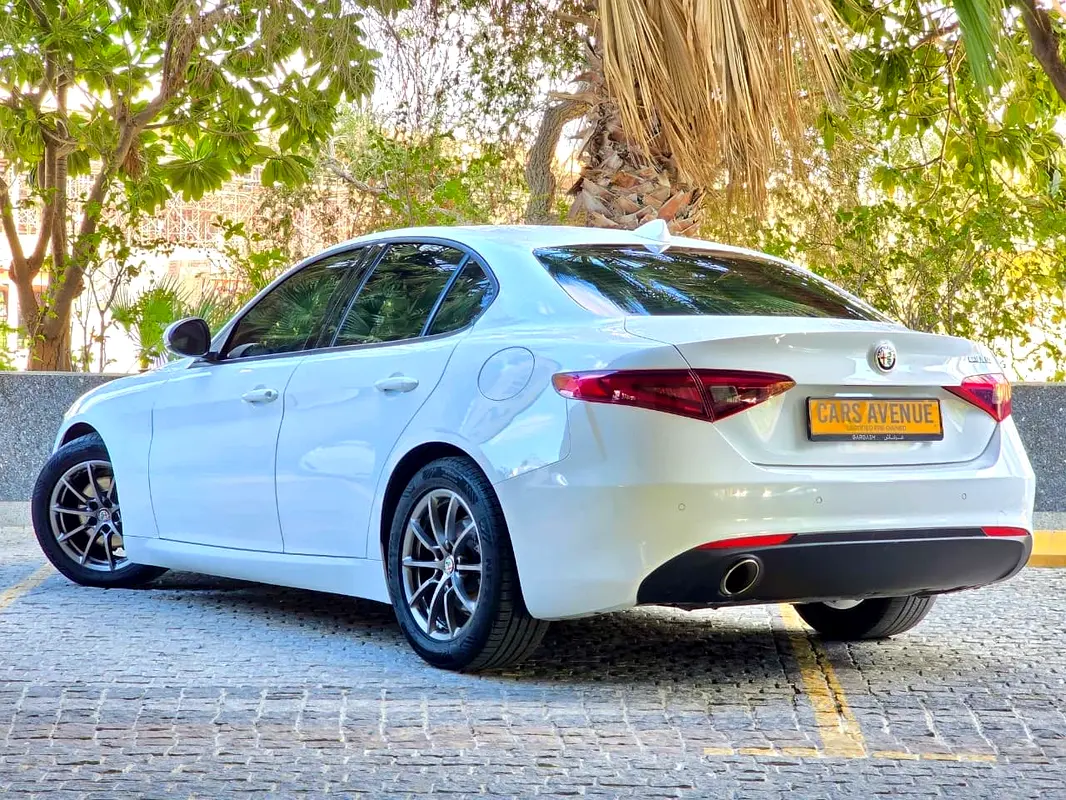 ALFA ROMEO Giulia Super 2018 - photo 4 - Import Émirats | International Cars