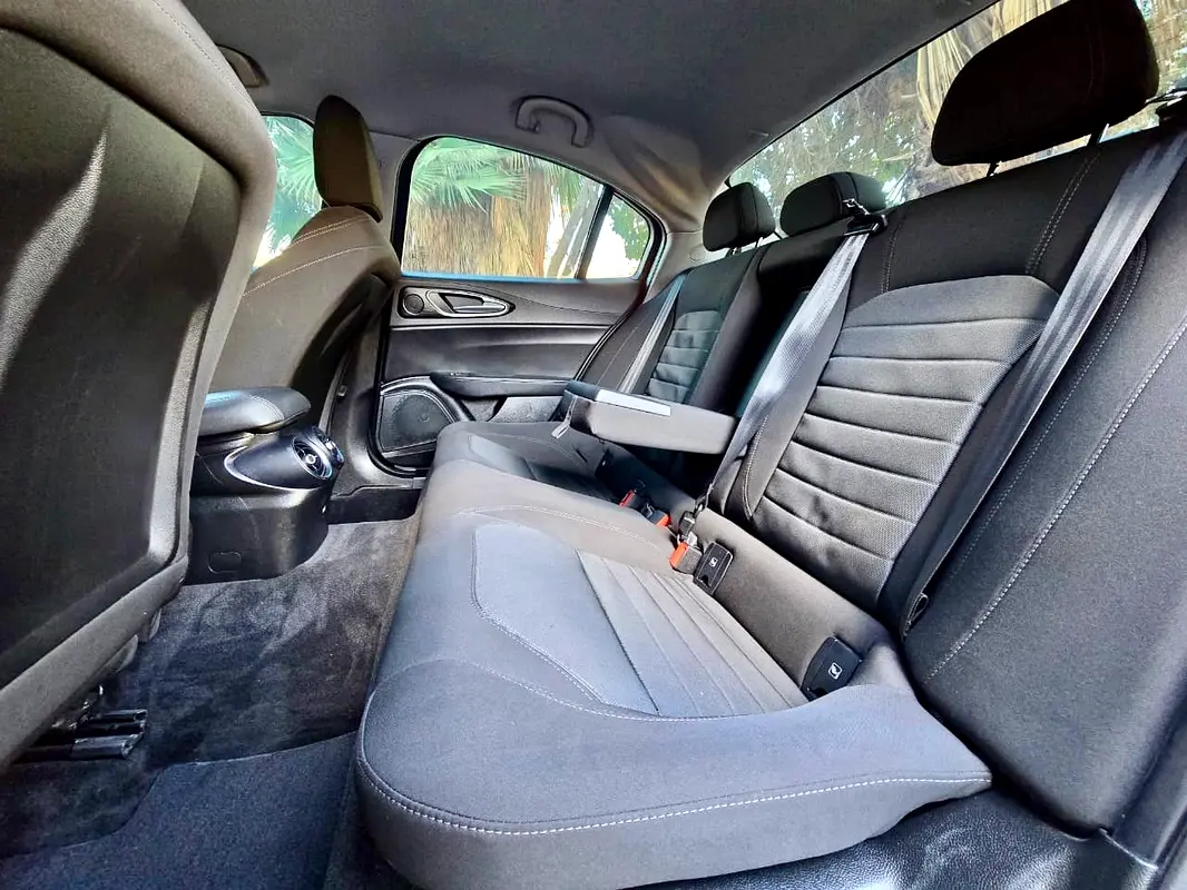 ALFA ROMEO Giulia Super 2018 - photo 6 - Import Émirats | International Cars