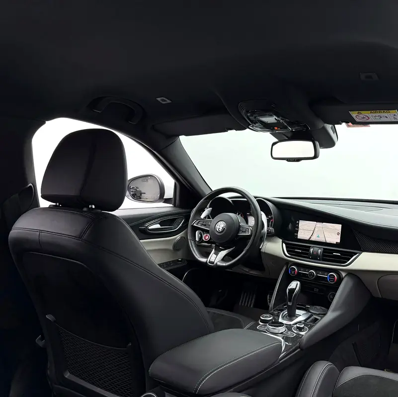 ALFA ROMEO Giulia Quadrifoglio 2020 - photo 10 - Import Émirats | International Cars