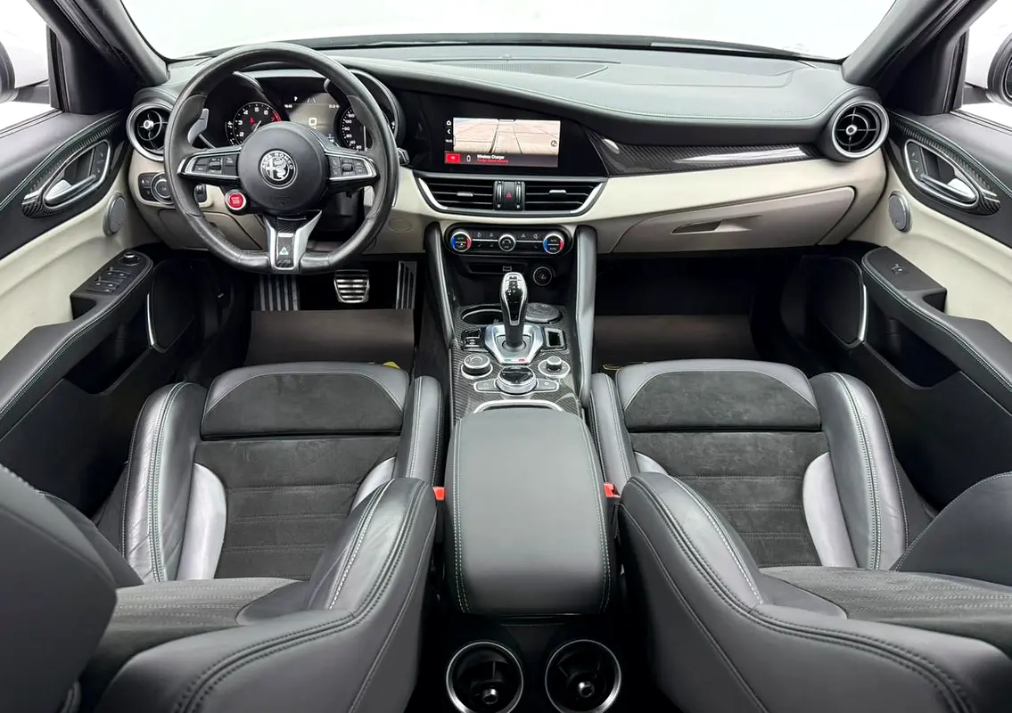 ALFA ROMEO Giulia Quadrifoglio 2020 - photo 9 - Import Émirats | International Cars