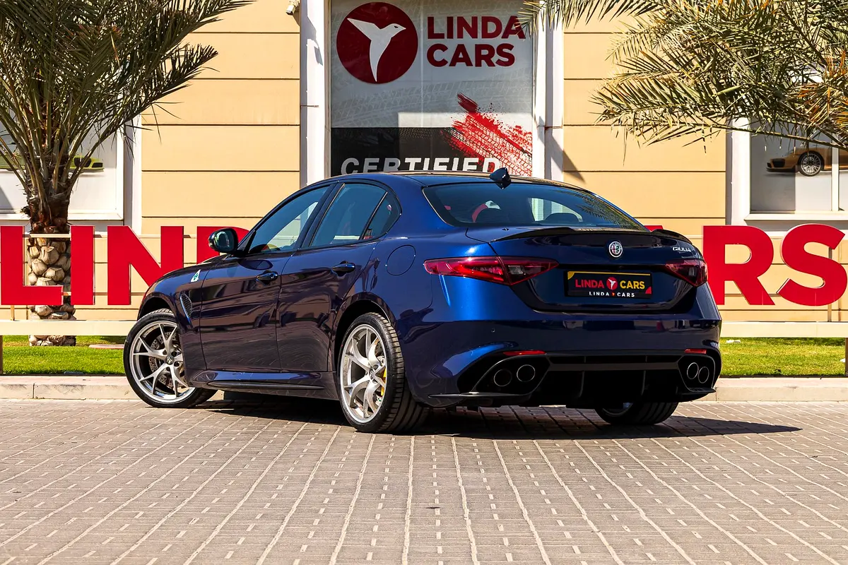 ALFA ROMEO Giulia Quadrifoglio 2020 - photo 6 - Import Émirats | International Cars