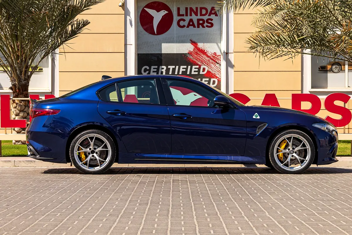 ALFA ROMEO Giulia Quadrifoglio 2020 - photo 8 - Import Émirats | International Cars