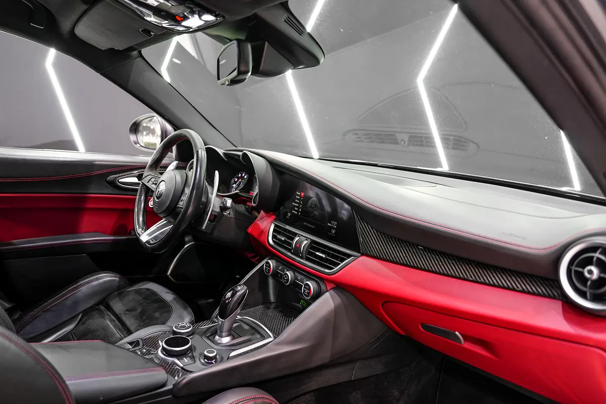 ALFA ROMEO Giulia Other 2018 - photo 8 - Import Émirats | International Cars