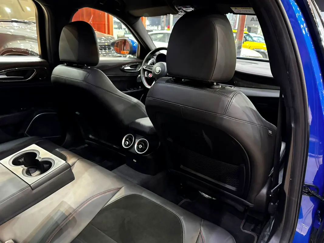 ALFA ROMEO Giulia Quadrifoglio 2021 - photo 12 - Import Émirats | International Cars