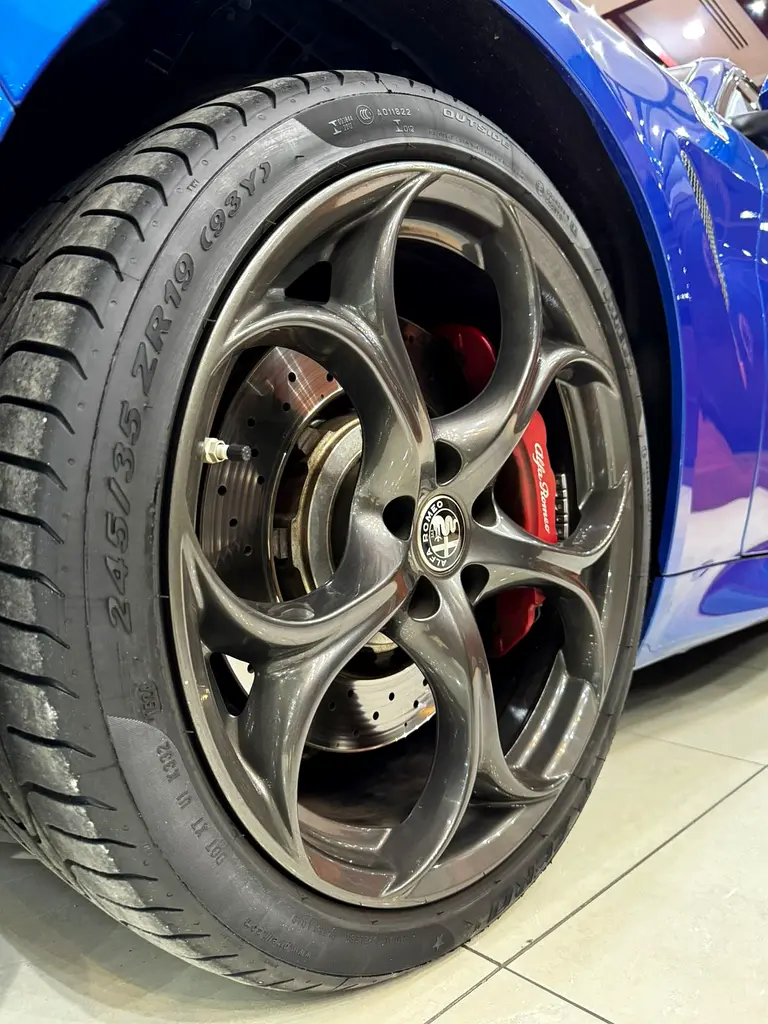 ALFA ROMEO Giulia Quadrifoglio 2021 - photo 5 - Import Émirats | International Cars