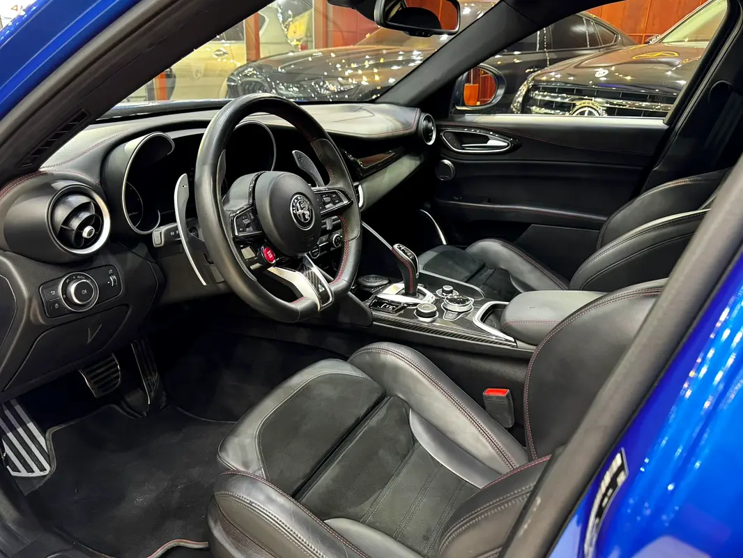 ALFA ROMEO Giulia Quadrifoglio 2021 - photo 8 - Import Émirats | International Cars