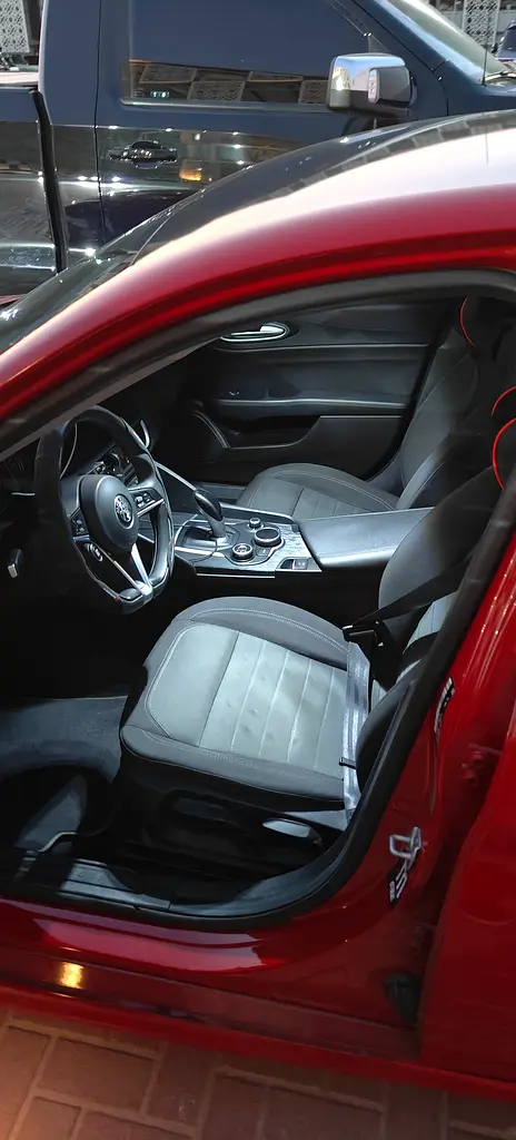 ALFA ROMEO Giulia Standard 2019 - photo 5 - Import Émirats | International Cars