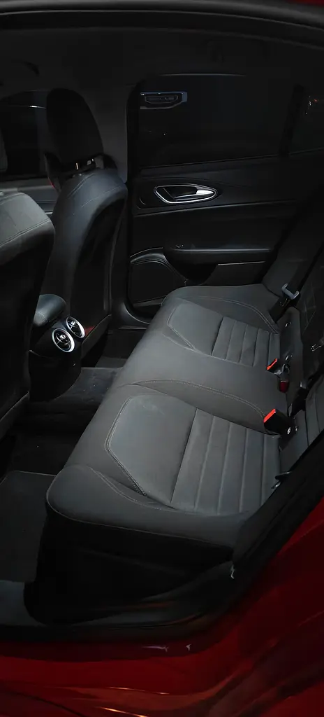 ALFA ROMEO Giulia Standard 2019 - photo 6 - Import Émirats | International Cars