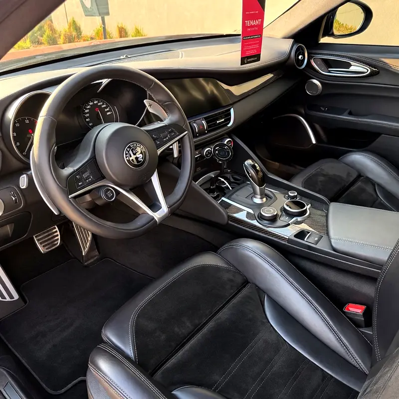 ALFA ROMEO Giulia Veloce 2019 - photo 3 - Import Émirats | International Cars