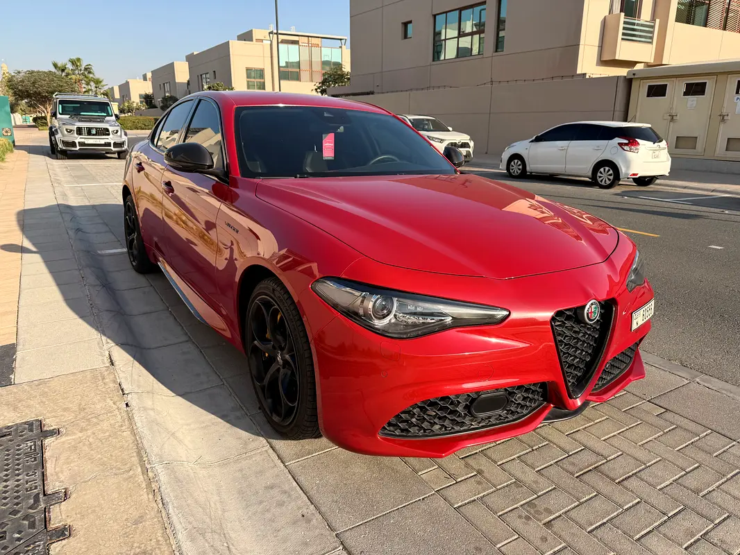 ALFA ROMEO Giulia Veloce 2019 - photo 4 - Import Émirats | International Cars