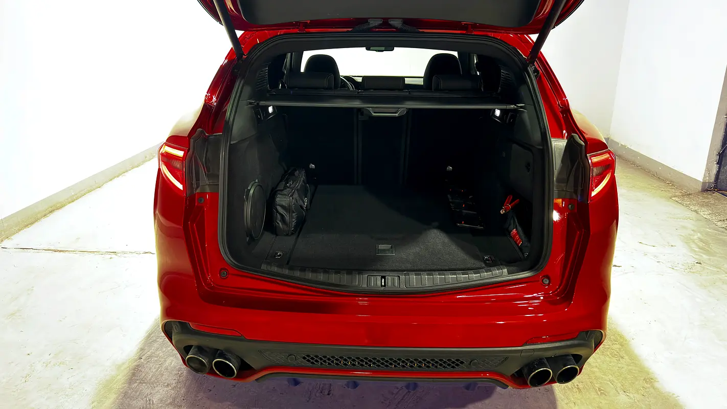 ALFA ROMEO Stelvio Quadrifoglio 2024 - photo 7 - Import Émirats | International Cars