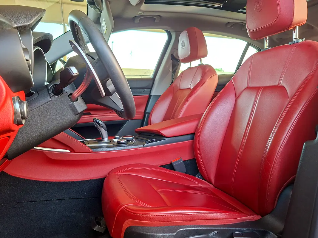 ALFA ROMEO Stelvio 2019 - photo 12 - Import Émirats | International Cars