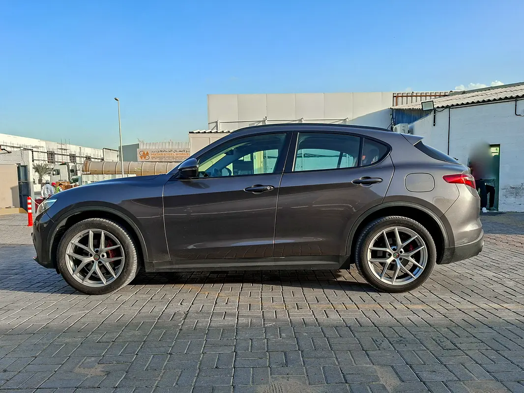 ALFA ROMEO Stelvio 2019 - photo 5 - Import Émirats | International Cars
