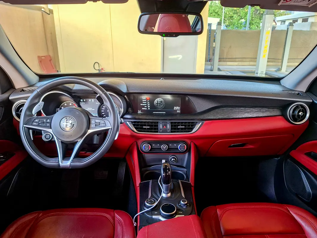 ALFA ROMEO Stelvio 2019 - photo 9 - Import Émirats | International Cars