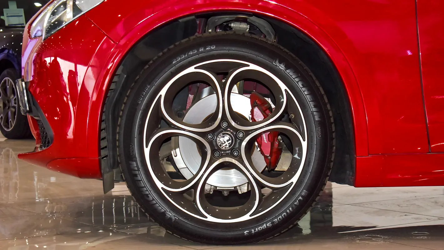 ALFA ROMEO Stelvio Veloce 2022 - photo 4 - Import Émirats | International Cars