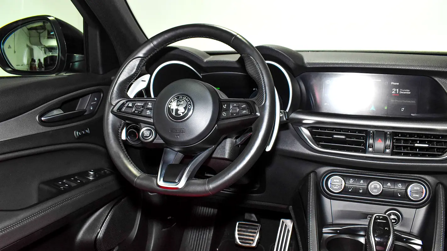 ALFA ROMEO Stelvio Veloce 2024 - photo 11 - Import Émirats | International Cars